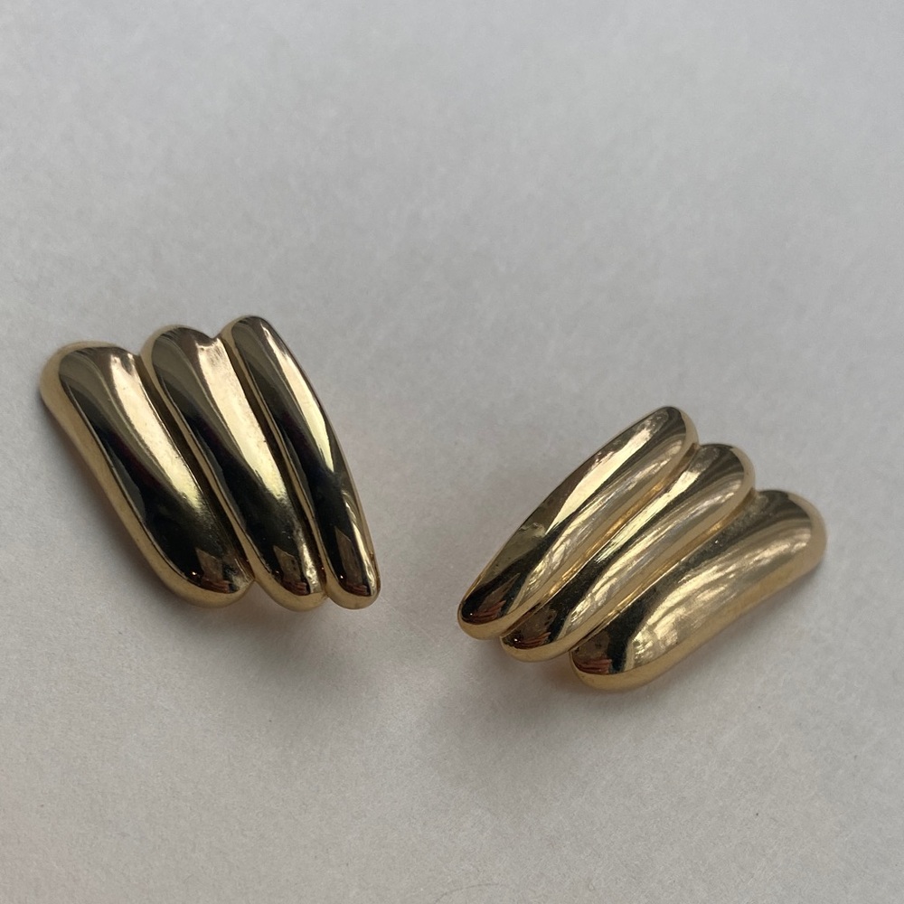 Gold wave vintage Tone Clip-On Earrings